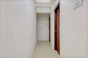 Townhouse Oak Bangalore Garudacharpalya Metro Station
