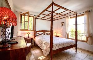 Évasion Provençale : Villa Élégante pour 10 Personnes