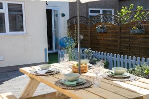 Modern 3 bedroom house Llanrwst less than a 5 minute drive from Zip World Forest