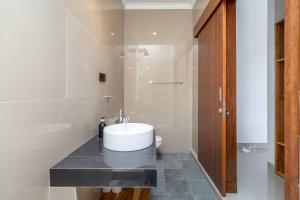 3BR Pool Villa in Berawa - Walk to Beach & Cafes