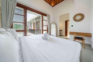 3BR Pool Villa in Berawa - Walk to Beach & Cafes