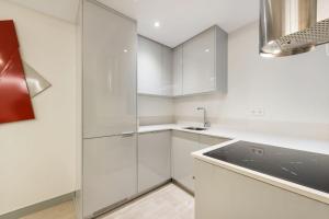 Executive Stylish - 2BD 2BTH - Salamanca