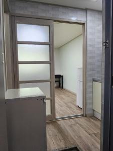 J 9-minute walk from Nakseongdae Station, quiet neighborhood studio