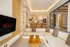 NEW Luxury 3BR Villa with Bathtub - 6mins to Beach