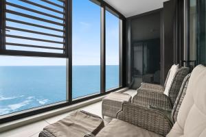 43 Level Ocean View Apartment