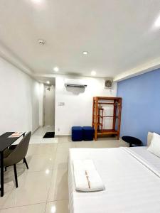 Dreamie Trip and Travel Home