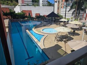 Apartamento HomeClub em Balneário Camboriú próximo roda gigante