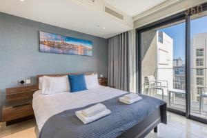 The Official Mercury 2BR Suite with Pool Access by 360 Estates
