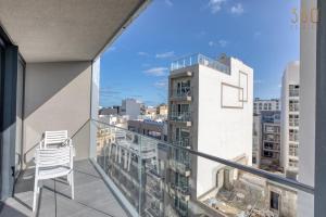 The Official Mercury 2BR Suite with Pool Access by 360 Estates