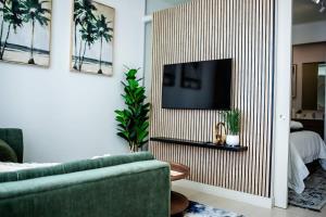 Serene Manor at One Rosebank