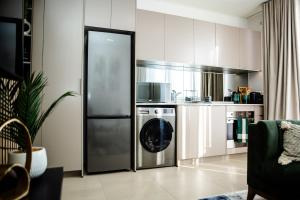 Serene Manor at One Rosebank