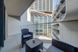 Official Mercury Suite with Pool Access & Views 360 Estates