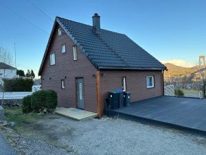 Cozy house with a sea view