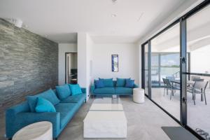 Villa M BAYFRONT YONAHA -Pool&Sauna Retreat-