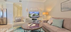 Coronado 302 home