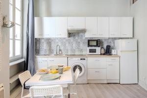 Le Chineur – Vieille Ville près du Port