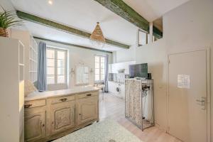 Le Chineur – Vieille Ville près du Port