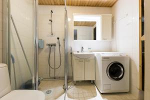 Moonlight 314 Visit Levi