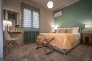 Tierra Verde, Luxury Retreat with 3 Acres Lush Garden