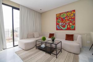 Beautiful Studio in Oasis - Gym access & Balcony & Free Parking & Wifi Fiber