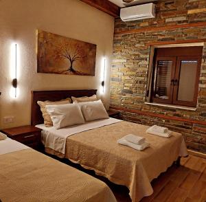 Petroula Suites Pozar