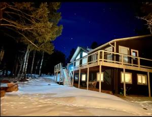 Peace in the Pines Hot Tub & Pikes Peak Views