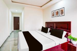 Hotel O Emerald Mall Lucknow
