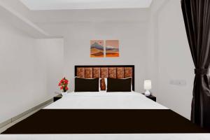 [Day Stay - 8 AM to 8 PM] Hotel O Valiyavila Bus Terminal