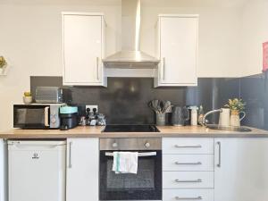 Churchill Studio - 1 Bedroom Studio - Uplands