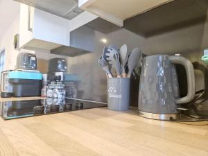 Churchill Studio - 1 Bedroom Studio - Uplands