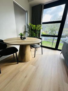 Valleys Embrace Apartment 7