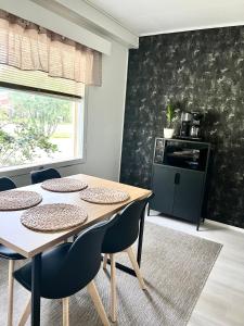 Helmi Villa, keskellä Vuokatti Sauna Ilmainen Pysäköinti Wi-Fi 75 smartTV omapiha