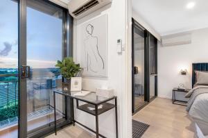 Spectacular Views South Perth1BR