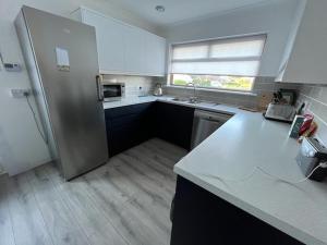 Sleeps 9- KingBeds- FamilyFriendly- ContactlessCI