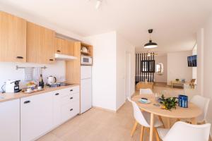 COTILLO MAR 4B- Moderno apartamento con terraza privada