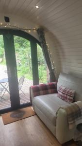 Squirrels Wood Lodge, nr Glencoe, dog friendly