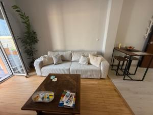 A bright flat with garden, a private urban oasis in Athens