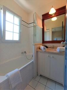 Bright 50 M For 6 With Balcony And Garden