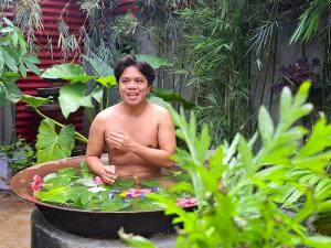 Pet-Friendly Tagaytay Retreat Country Nipa Huts