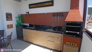 Cobertura fantástica apenas 70 metros da praia