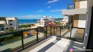 Cobertura fantástica apenas 70 metros da praia