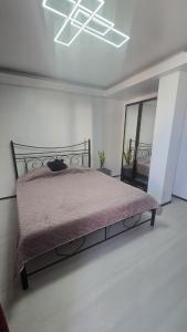Cozy 2-Bedroom Apartment with Private Balcony- SELF CHECK-IN