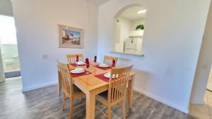 Windsor Palm Condo #213421