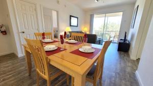 Windsor Palm Condo #213421