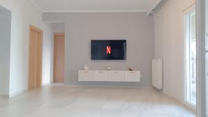 Comfort Corner Spacious & Quiet 2BR Apartment in Thessaloniki