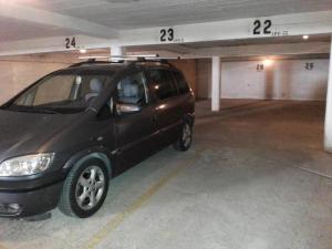 Quarteira 1-Bed Sleeps 4 Parking 1 min to Beach