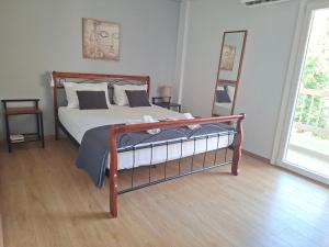 Comfort Corner Spacious & Quiet 2BR Apartment in Thessaloniki