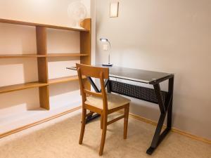 2-story, 3-bedroom Penthouse, sauna, free parking