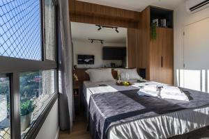 Modern, fully equipped, and well-lit with AC and gym