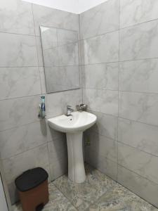 TN Travel Inn - Katunayake